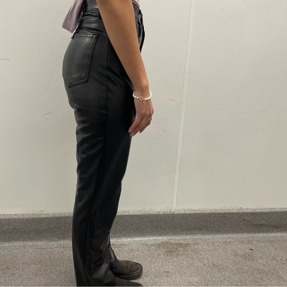 🖤Abercrombie & Fitch 90s Straight Ultra High Rise Faux Leather Pants - Size 25🖤 - Picture 4 of 10